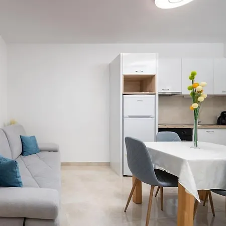 Apartment Lovely Ivana With Terrace